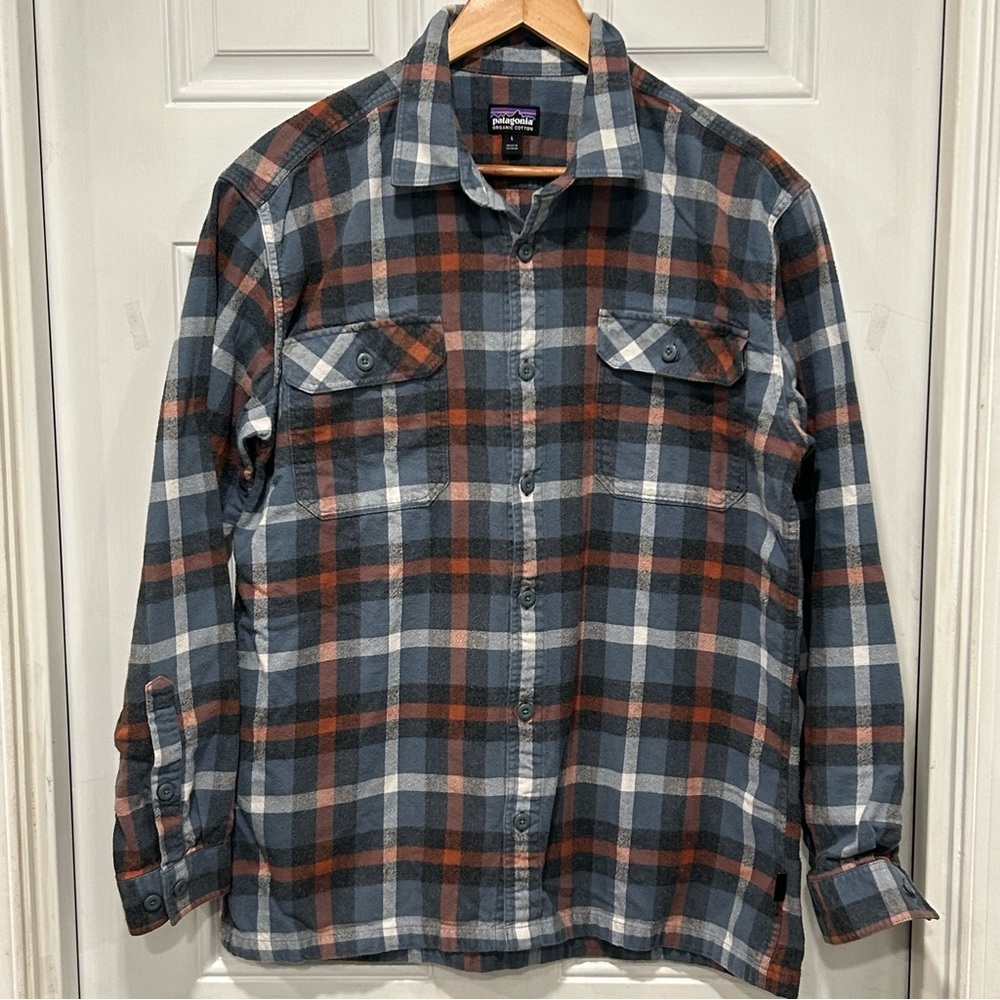 Patagonia Men's Long-Sleeved Organic Cotton Midweight Fjord Flannel Shirt Large